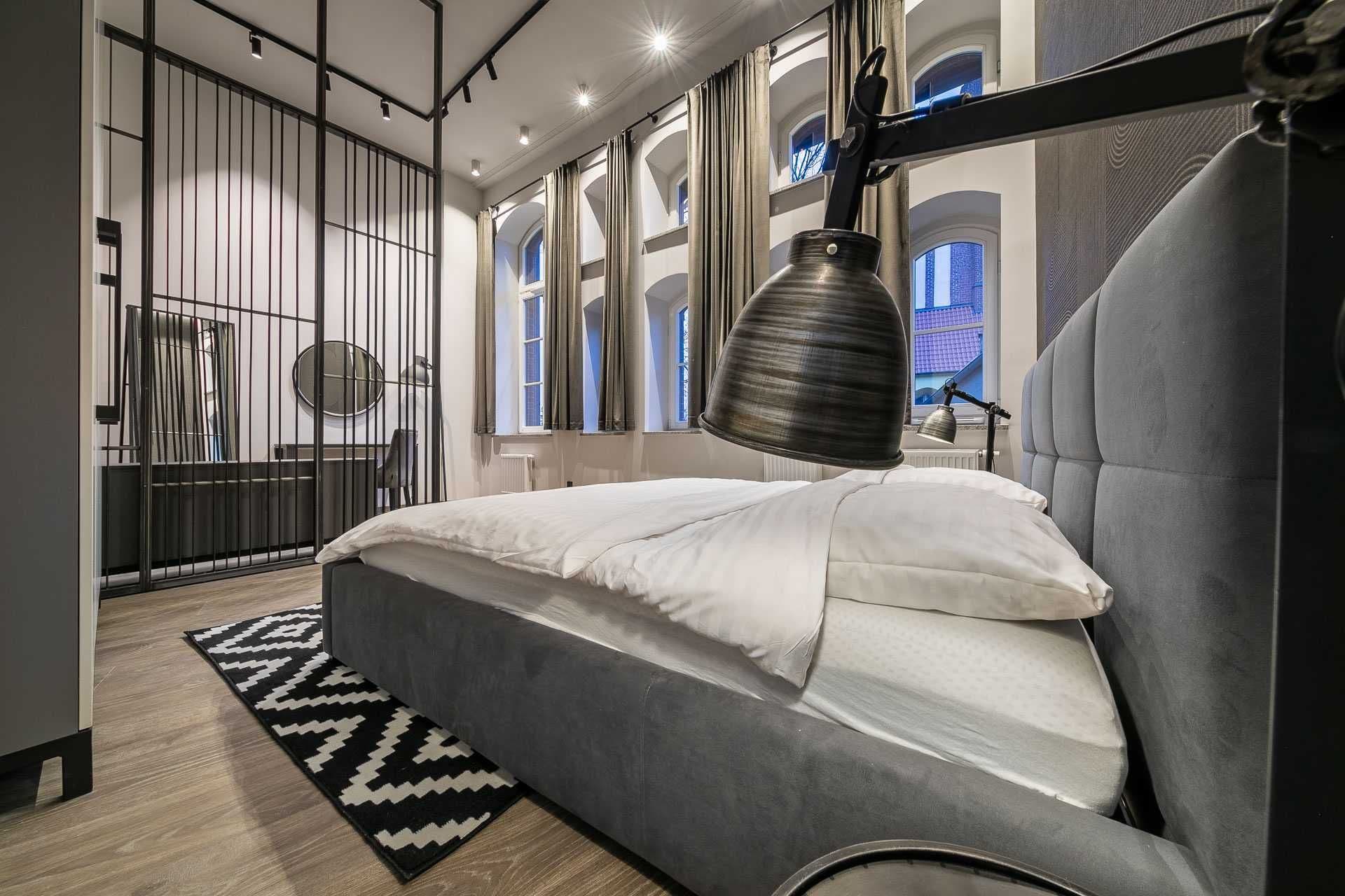 Luxurious 3-Room Apartment in Stare Miasto, 65 m²