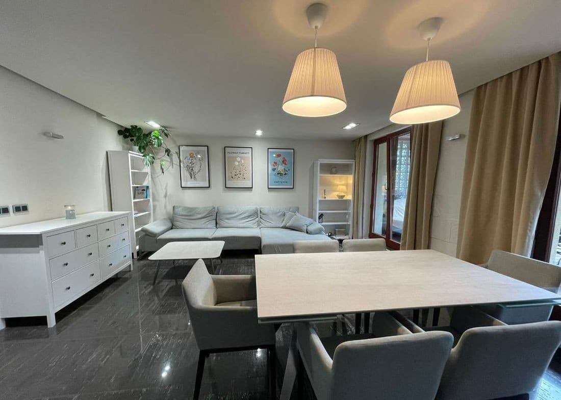 Аренда квартиры 4 комнаты, 115 м², Фабричная, Вроцлав