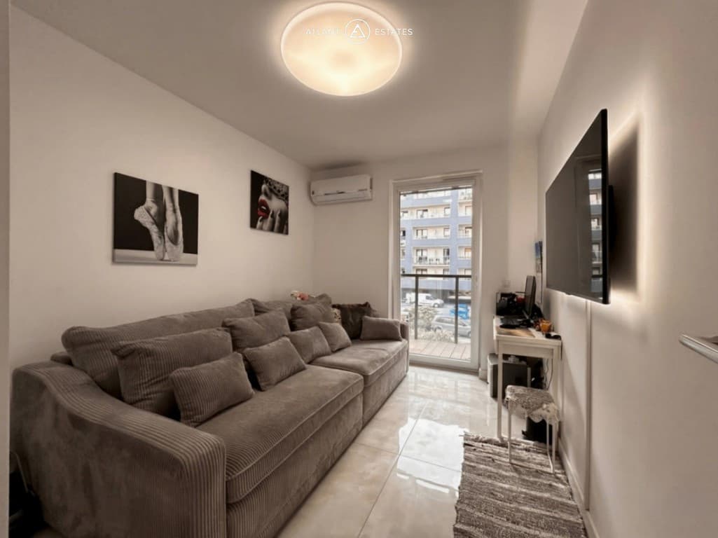 Appartamento in vendita a Krzyki, 3 locali, 70 m²