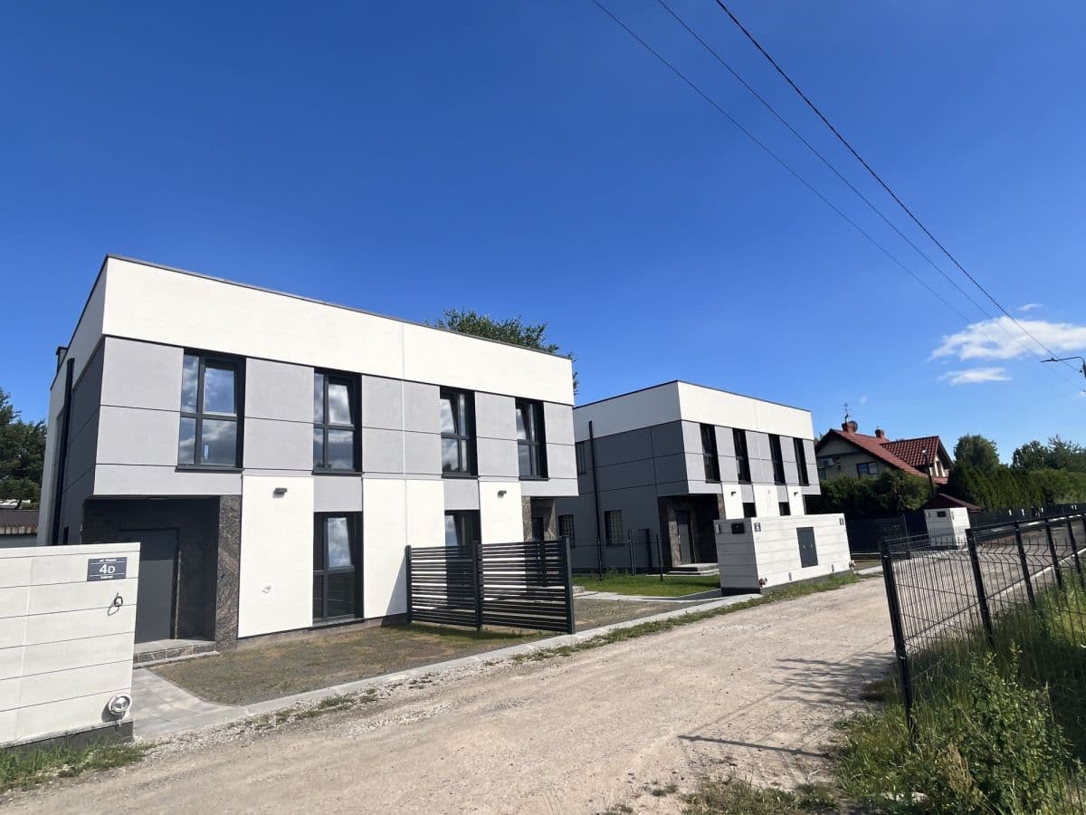 Premium House for Sale in Zakręt - 5 Rooms, 97 m²
