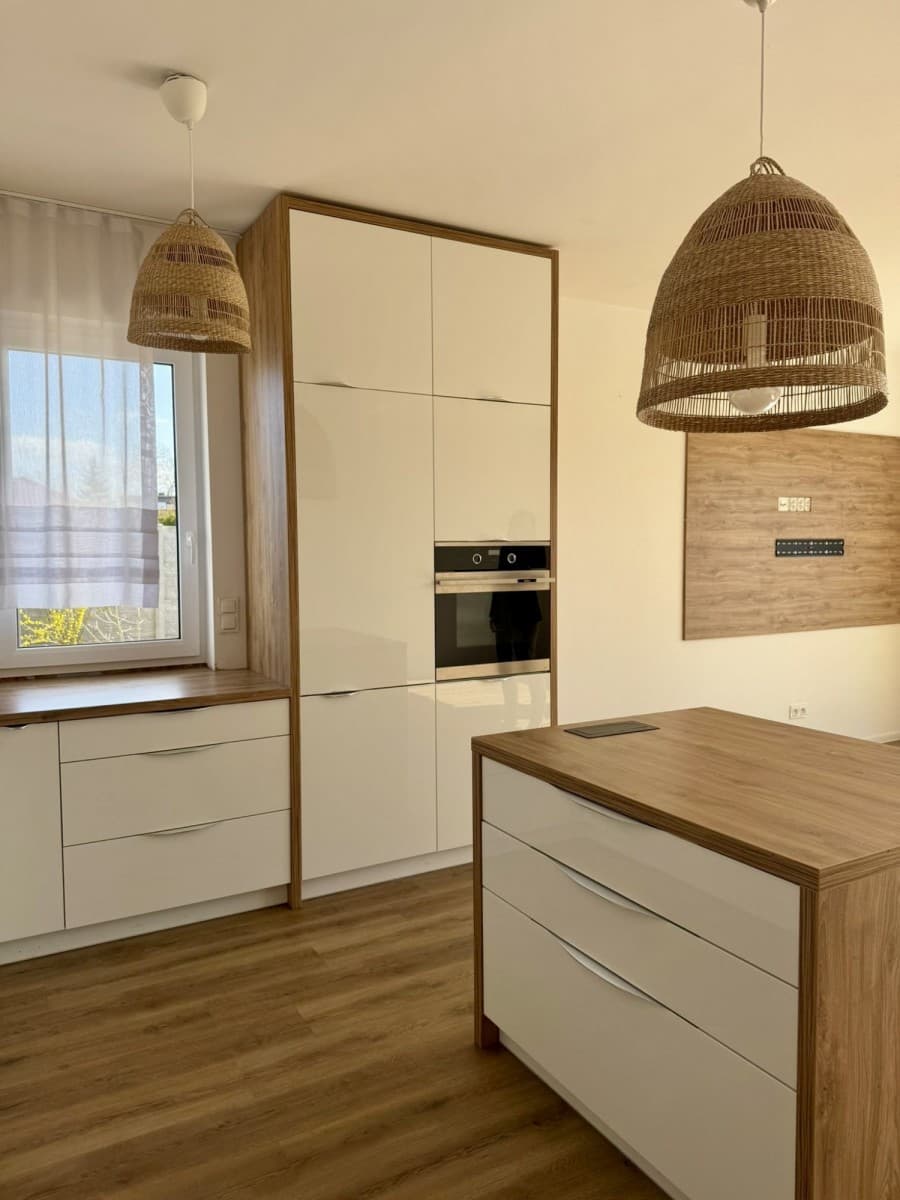 Stylish 5-Room House for Sale in Dopiewiec - 104 m²