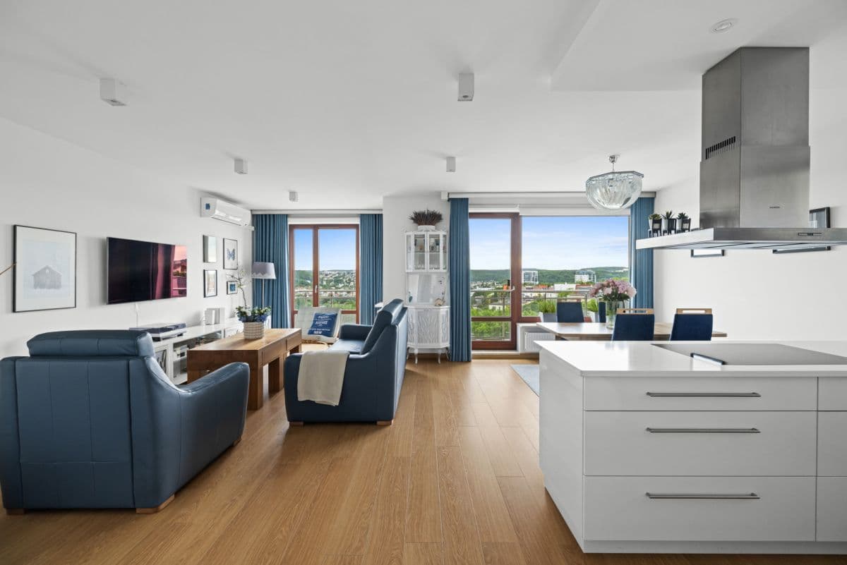 Eigentumswohnung in Gdynia Redłowo - 2 Zimmer, 70,7 m²