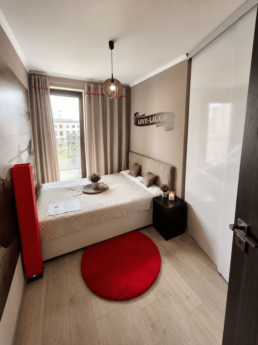 Comfortable apartment with a balcony and a parking space