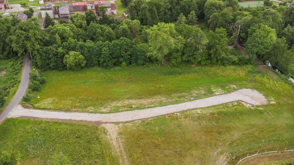 부지 - 701 m² - Janowiec