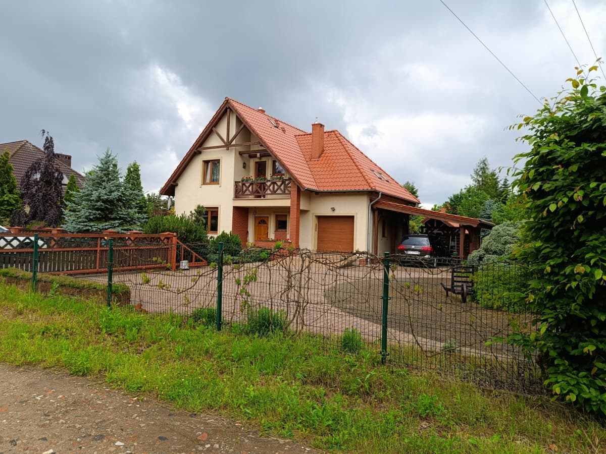 Casa - 6 habitaciones - 201 m² - C/ Tęczowa Robakowo