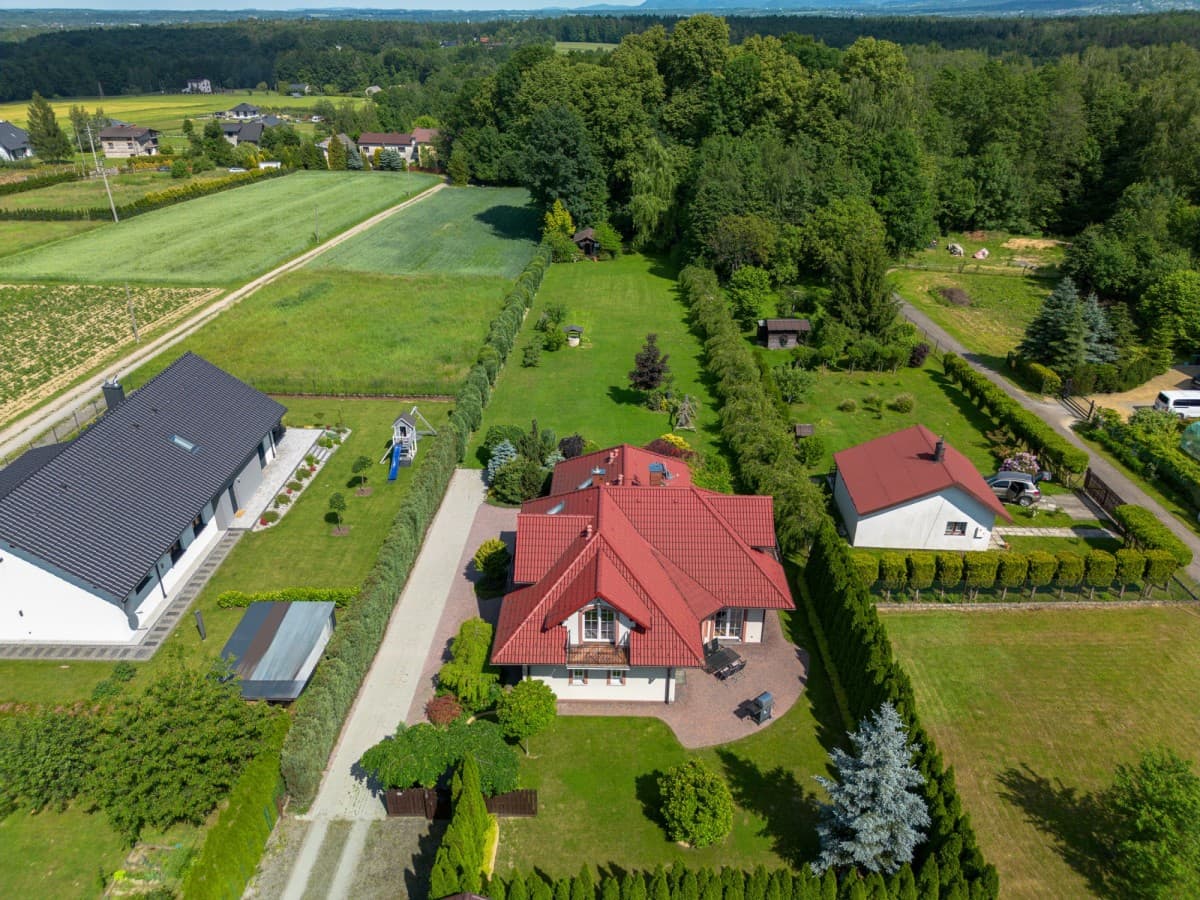 Будинок - 6 кімнат - 210 м² - вул. Przecznia Pisarzowice