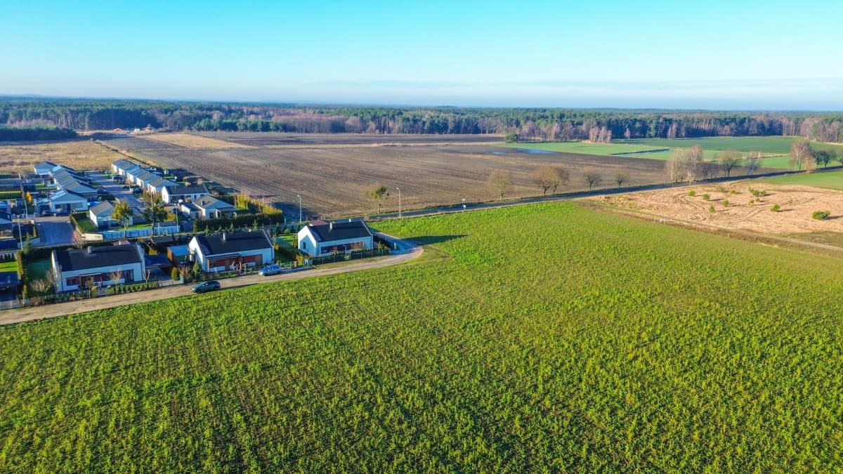 Mieszkanie - 631 m² - Luciny
