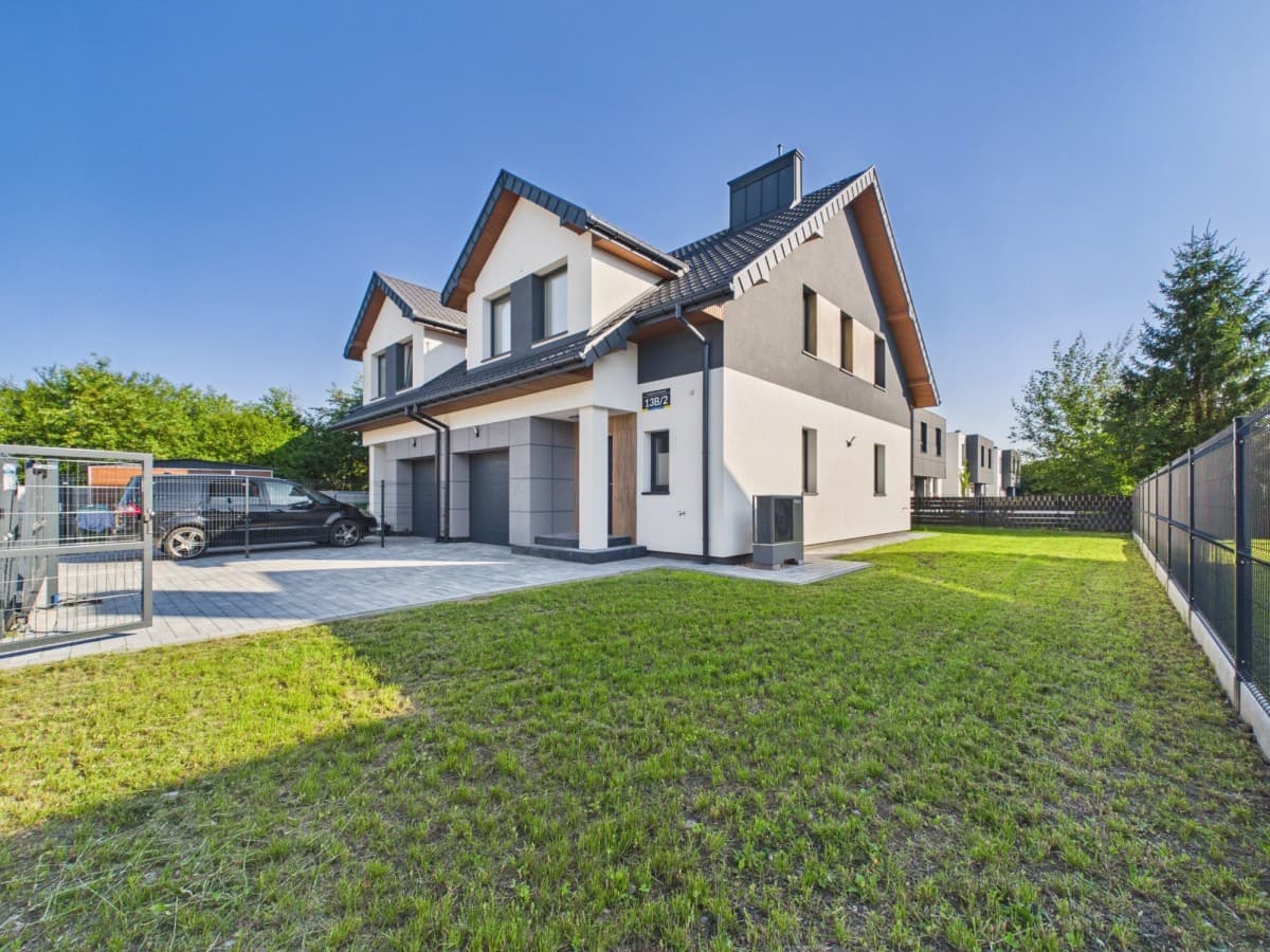 Будинок - 5 кімнат - 125 м² - вул. Батальйонів Хлопських Радзимін