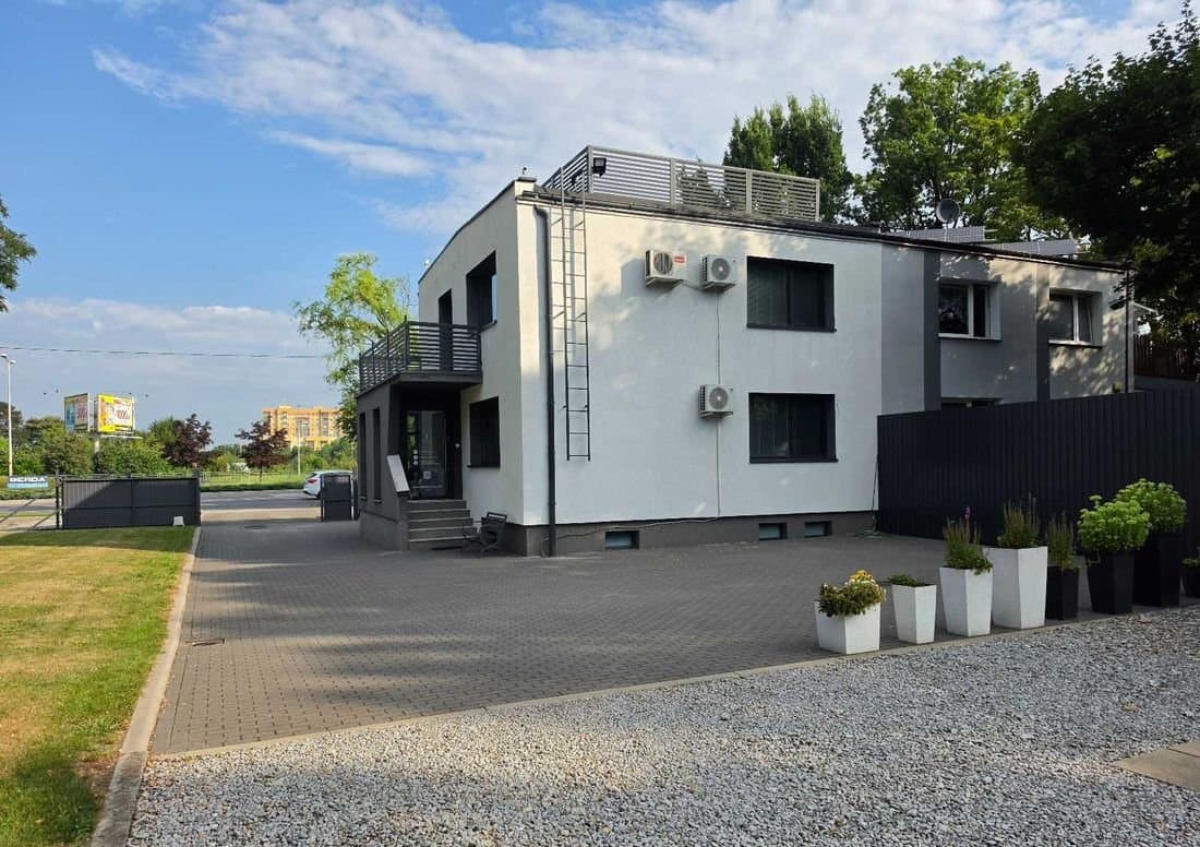 Gewerbeimmobilie, Büro 180 m², Parkplatz | Firmensitz / Praxen / Schule | ul. Strzegomska